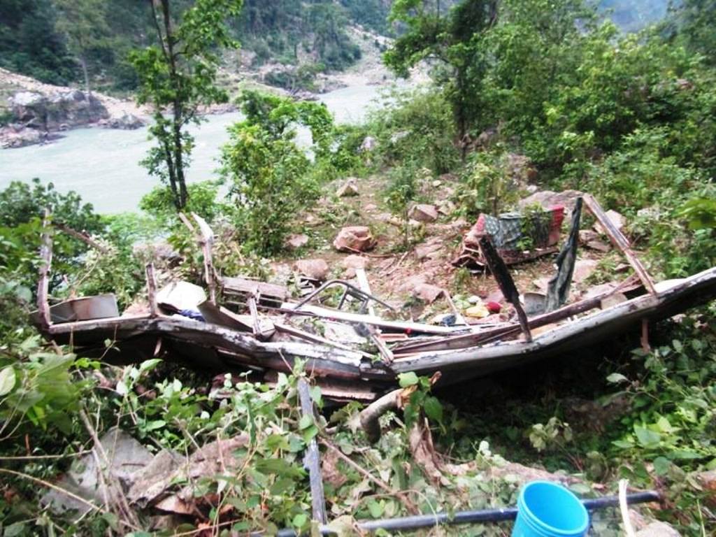 सडक सुधारका प्रतिवेदन मन्त्रालयमै थन्किए