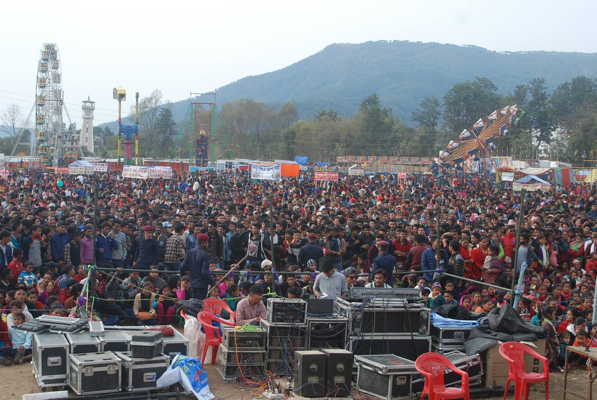 एक करोडको कारोबार